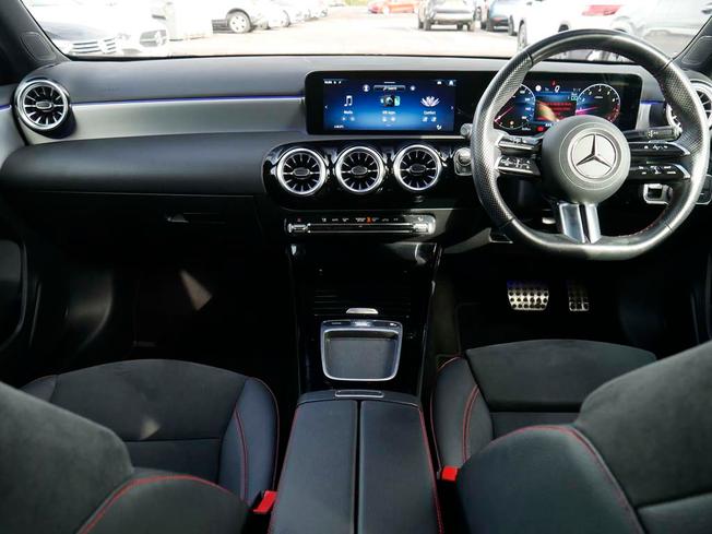 MERCEDES-BENZ A Class Photo 5