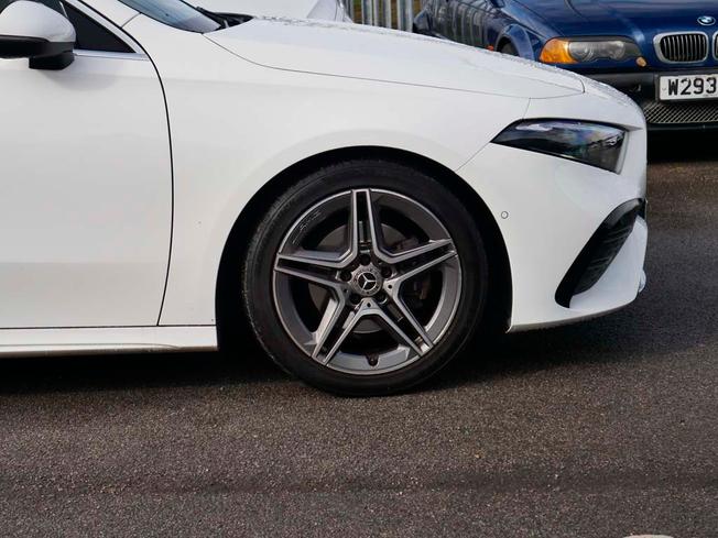 MERCEDES-BENZ A Class Photo 6