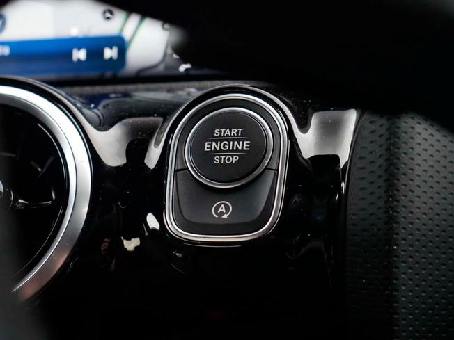 MERCEDES-BENZ Cla Class Photo 18