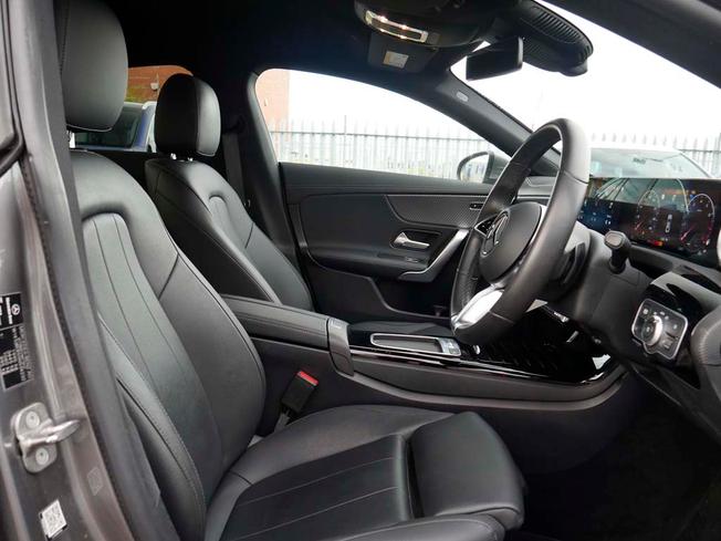 MERCEDES-BENZ Cla Class Photo 29