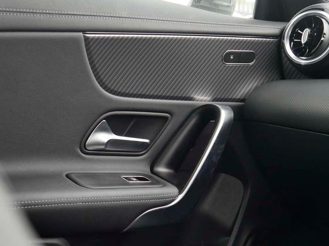 MERCEDES-BENZ Cla Class Photo 40