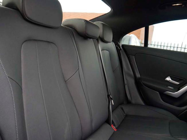 MERCEDES-BENZ Cla Class Photo 8