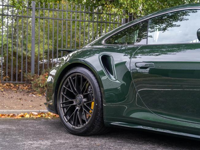 PORSCHE 911 Photo 12