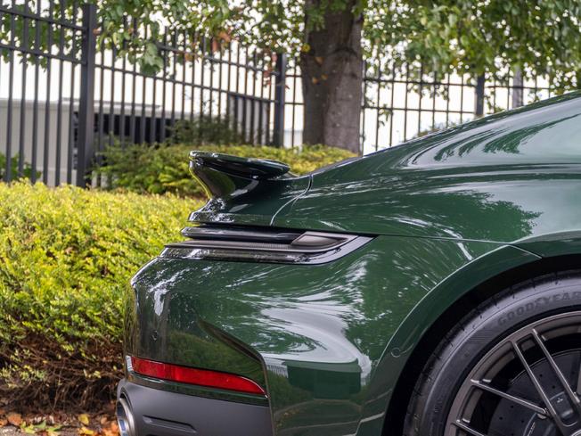 PORSCHE 911 Photo 13