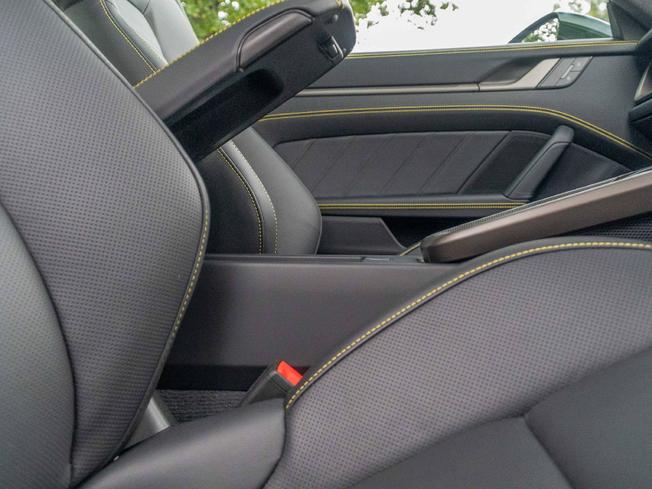 PORSCHE 911 Photo 21