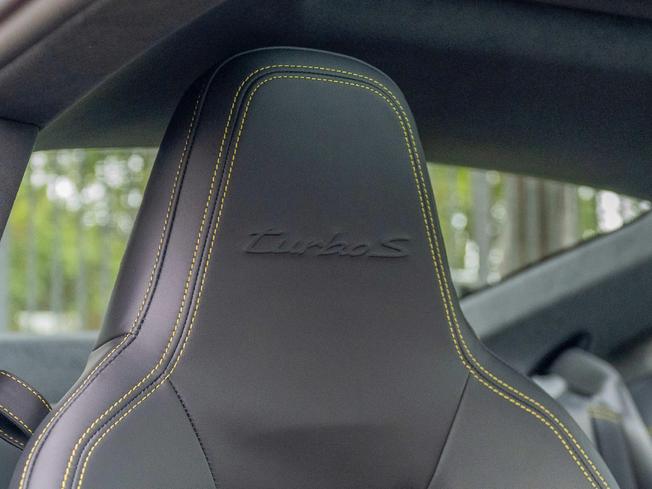 PORSCHE 911 Photo 24