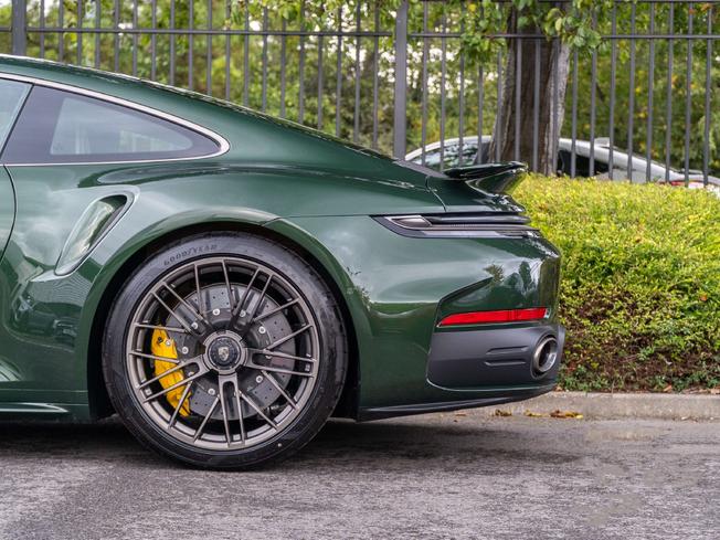 PORSCHE 911 Photo 46