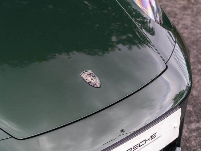 PORSCHE 911 Photo 9