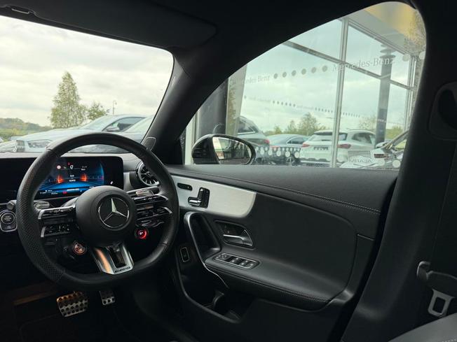 Mercedes-Benz Cla Class Photo 45