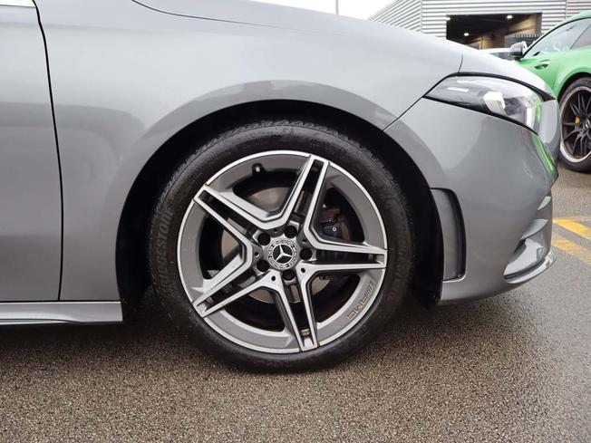 MERCEDES-BENZ A Class Photo 13
