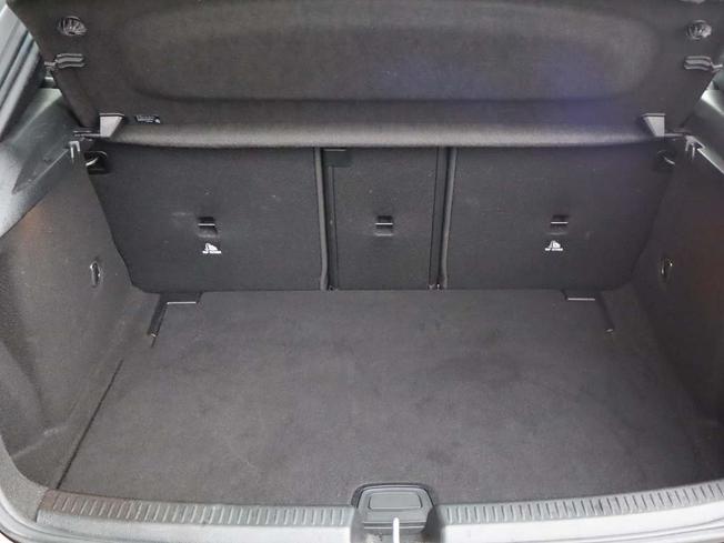 MERCEDES-BENZ A Class Photo 9