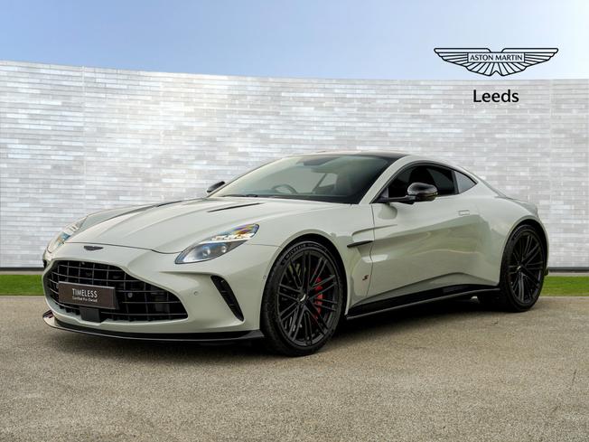 ASTON MARTIN Vantage Photo 18