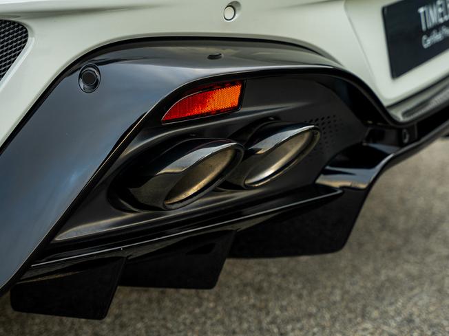 ASTON MARTIN Vantage Photo 28