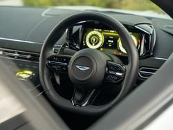 ASTON MARTIN Vantage Photo 3
