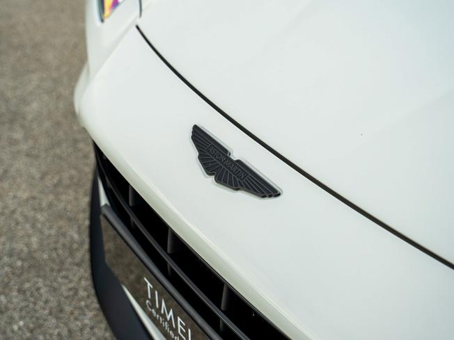 ASTON MARTIN Vantage Photo 33