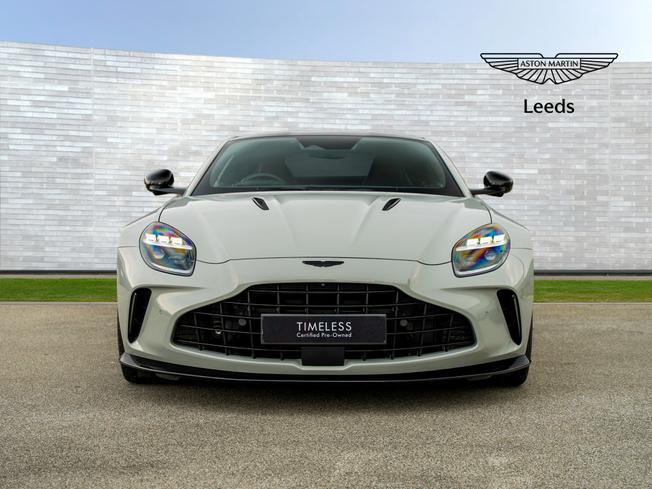 ASTON MARTIN Vantage Photo 7