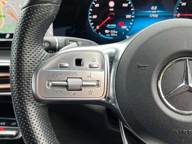 MERCEDES-BENZ EQC Photo 24