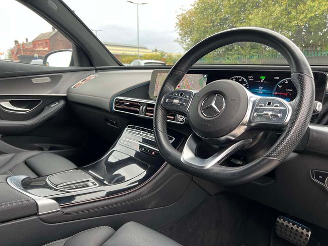 MERCEDES-BENZ EQC Photo 26