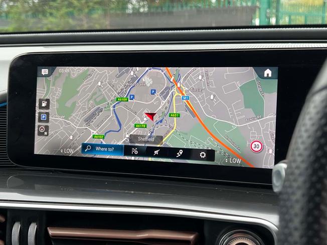 MERCEDES-BENZ EQC Photo 27