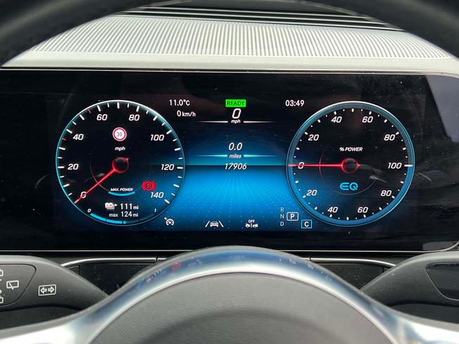 MERCEDES-BENZ EQC Photo 28