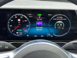 MERCEDES-BENZ EQC Photo 4