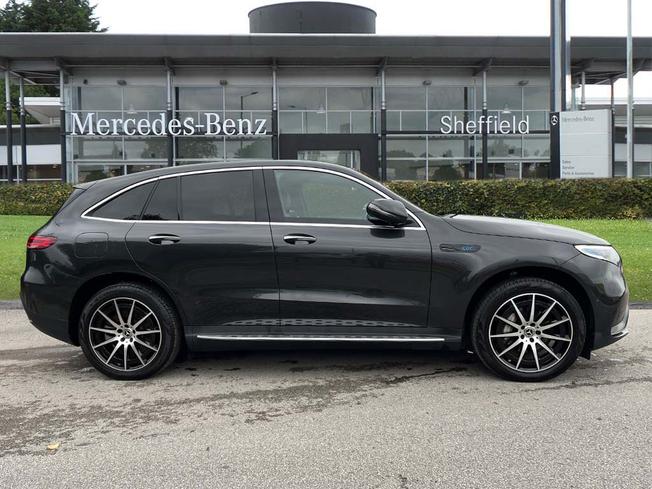 MERCEDES-BENZ EQC Photo 7