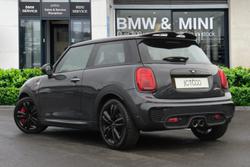 MINI Hatch Photo 2
