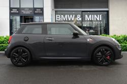 MINI Hatch Photo 3