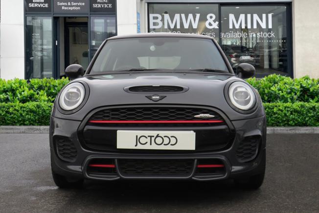 MINI Hatch Photo 4