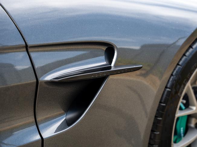 ASTON MARTIN Vantage S Roadster Photo 9