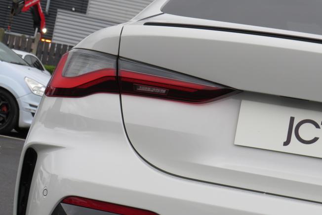 BMW 4 Series Photo 37