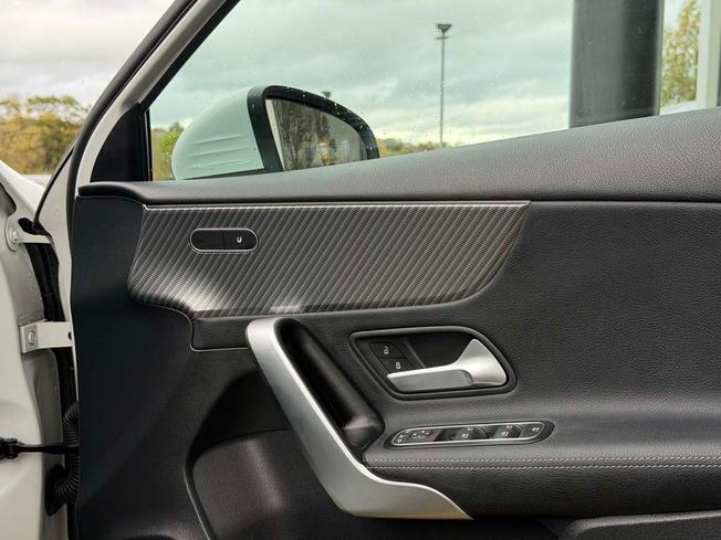 MERCEDES-BENZ A Class Photo 20