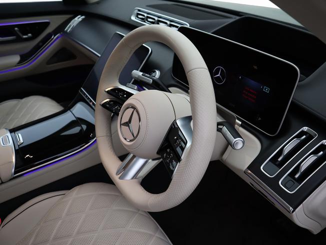 MERCEDES-BENZ S Class Photo 12
