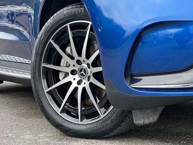 MERCEDES-BENZ EQC Photo 14