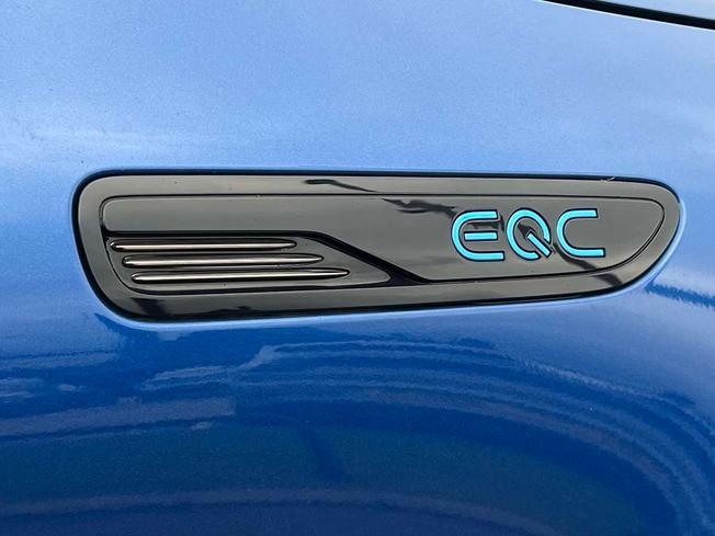 MERCEDES-BENZ EQC Photo 18