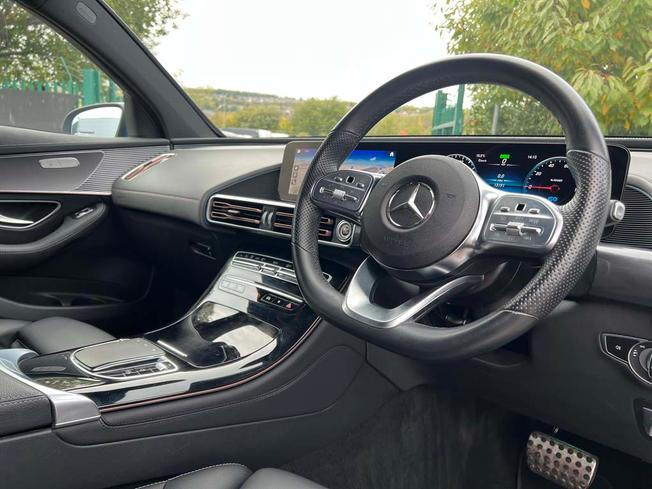 MERCEDES-BENZ EQC Photo 25