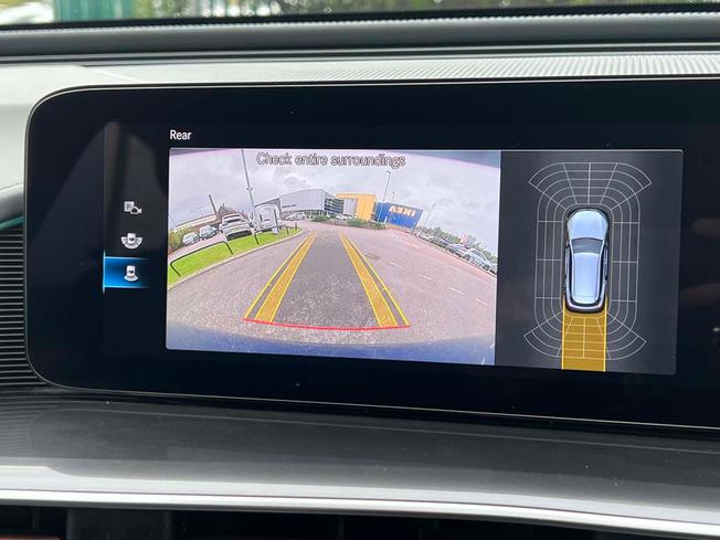 MERCEDES-BENZ EQC Photo 31