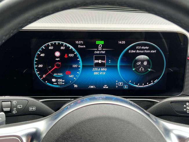 MERCEDES-BENZ EQC Photo 47