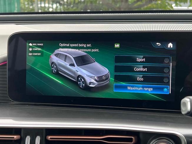 MERCEDES-BENZ EQC Photo 5