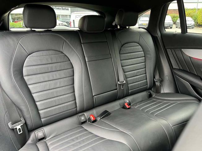 MERCEDES-BENZ EQC Photo 8