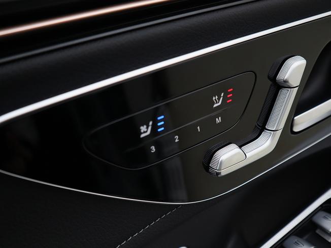 MERCEDES-BENZ Eqe Photo 40