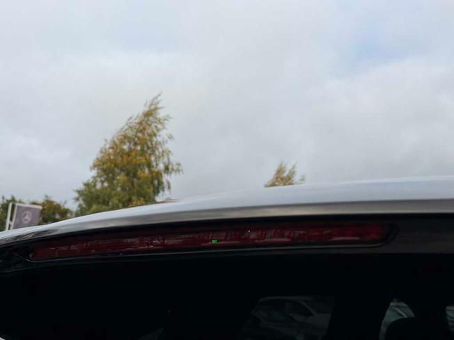 MERCEDES-BENZ Glc Photo 18