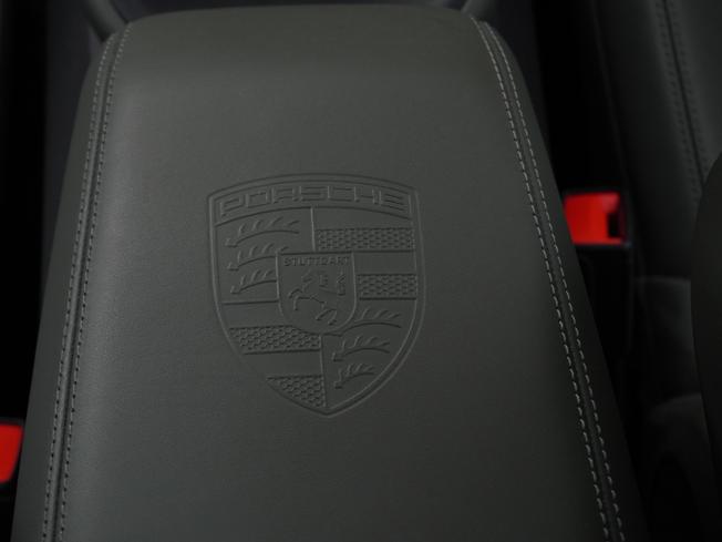 PORSCHE Macan Photo 18