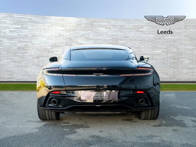 ASTON MARTIN Db12 Photo 16