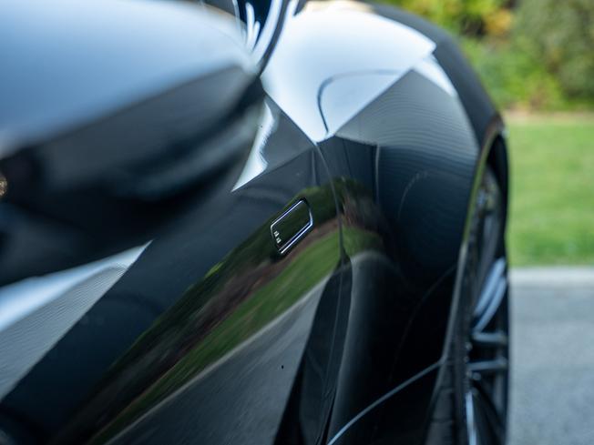 ASTON MARTIN Db12 Photo 21