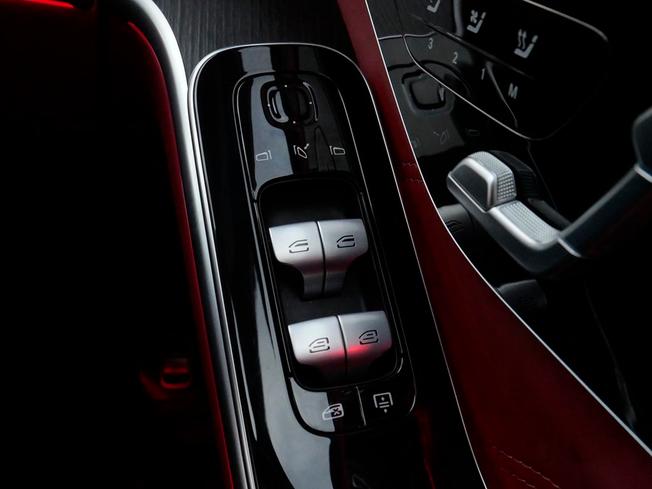 Mercedes-Benz S Class Photo 15