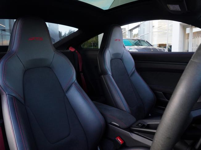 PORSCHE 911 Photo 12