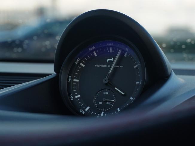 PORSCHE 911 Photo 18