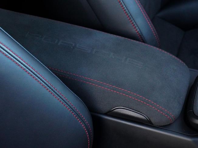 PORSCHE 911 Photo 19