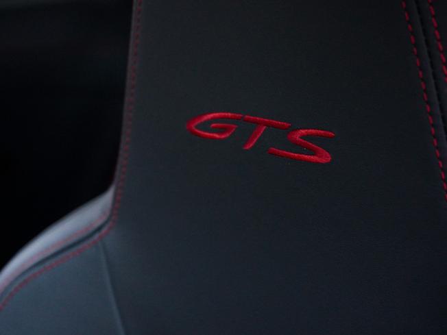 PORSCHE 911 Photo 21